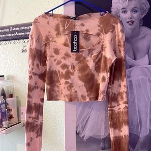 Peek a boo Long Sleeve Top